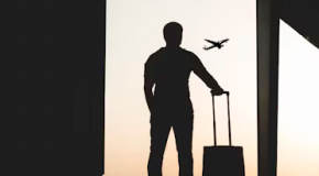 Skiplagging : pourquoi cette astuce pour payer moins cher l’avion  peut vous coûter très cher